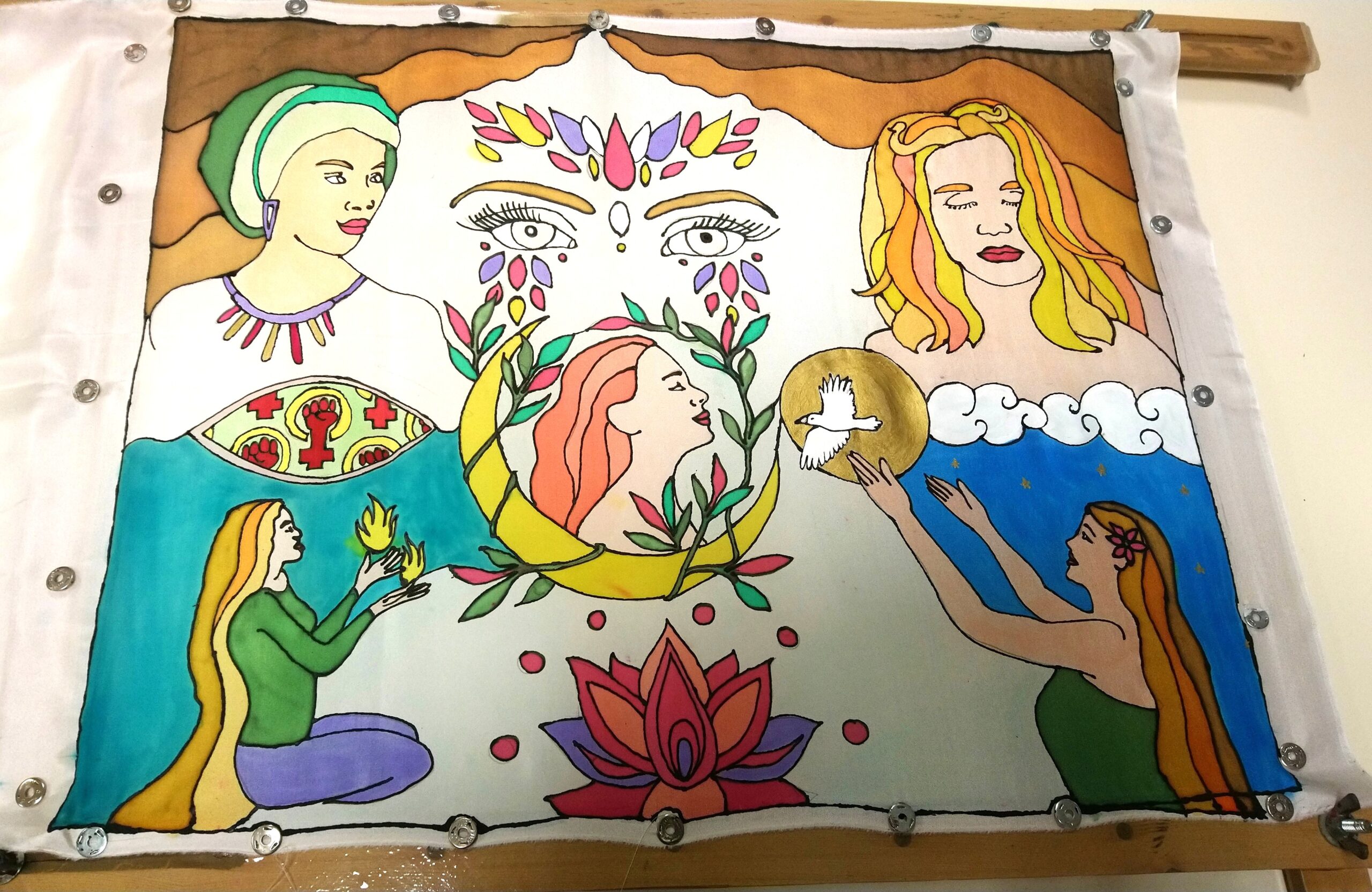 peinture sur soie représentant une fresque dédiée aux femmes
